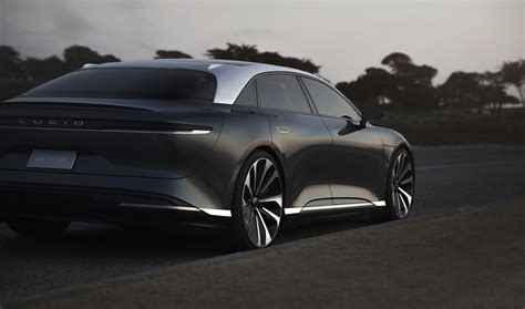 lucid luxury electric cars